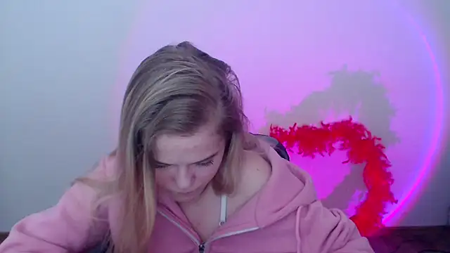 FoxiLana online show from 28, 2, 2026