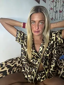 ScarlettGold  online show from 7, 3, 2026