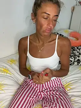 ScarlettGold  online show from 28, 4, 2026
