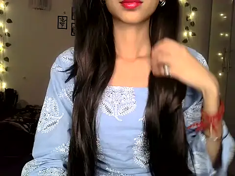 SIKSHA SINGH online show from 5, 4, 2026