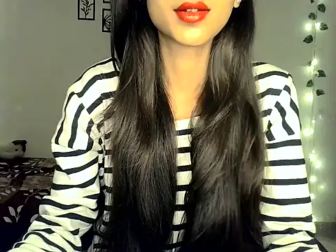 SIKSHA SINGH online show from 31, 3, 2026