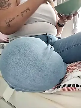 Emma12117 online show from 17, 3, 2026