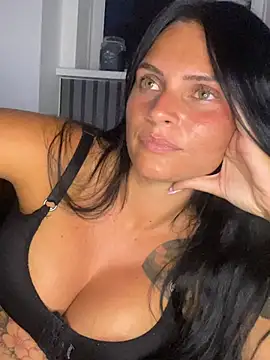 Snapshot of Destinylovex chatting on 9, 7, 2026 Destinylovex online show from 9, 7, 2026