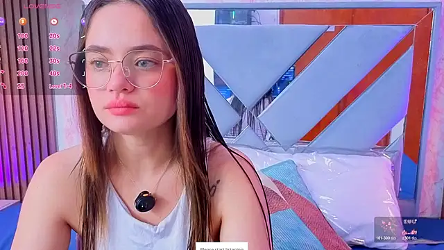 LittleeSara18 online show from 12, 5, 2026