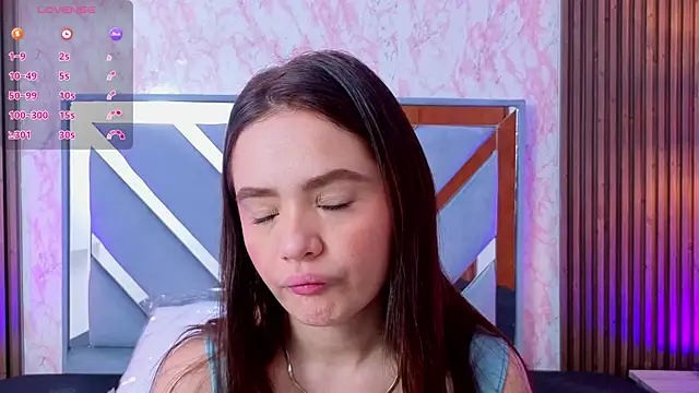 LittleeSara18 online show from 26, 5, 2026
