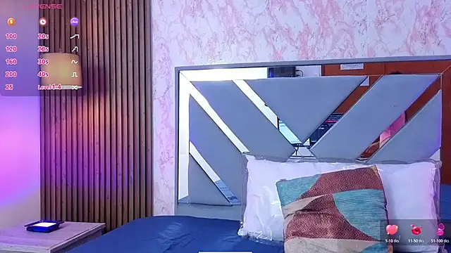 LittleeSara18 online show from 14, 4, 2026