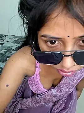 Snapshot of crazy_bebs chatting on 15, 3, 2026 crazy bebs online show from 15, 3, 2026