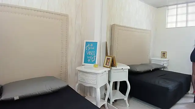 FernandaAvilax online show from 21, 4, 2026