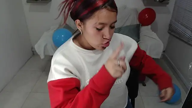 sandyfuckass online show from 18, 6, 2026