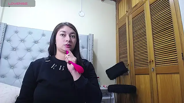 skarlett  36 online show from 23, 3, 2026