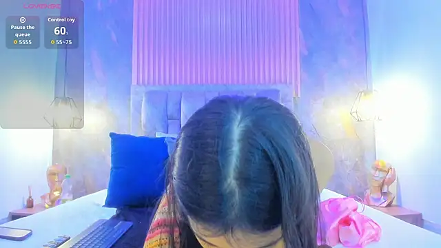 Snapshot of chloe_bluee_ chatting on 12, 7, 2026 chloe bluee online show from 12, 7, 2026
