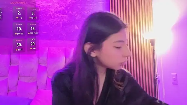 chloe bluee  online show from 19, 3, 2026