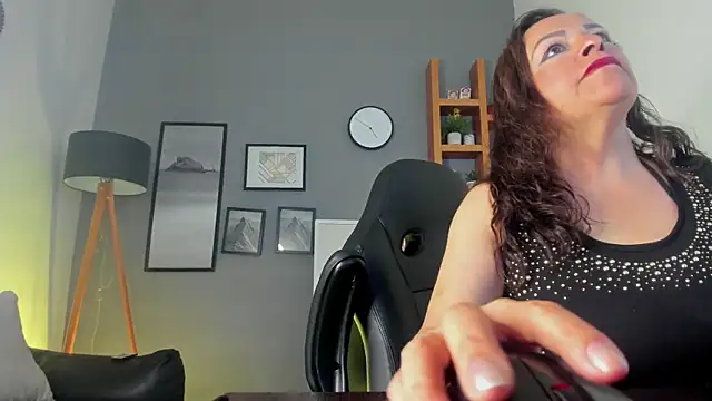 Snapshot of Ivonne_4 chatting on 2, 7, 2026 Ivonne 4 online show from 2, 7, 2026