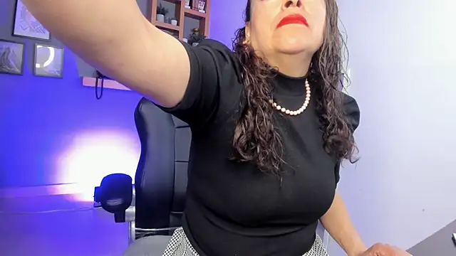 Snapshot of Ivonne_4 chatting on 8, 7, 2026 Ivonne 4 online show from 8, 7, 2026