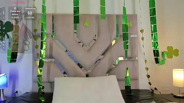 Angel Lux online show from 5, 3, 2026