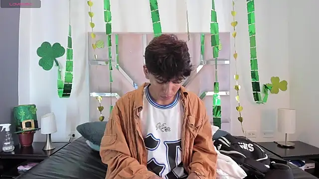 Angel Lux online show from 6, 3, 2026