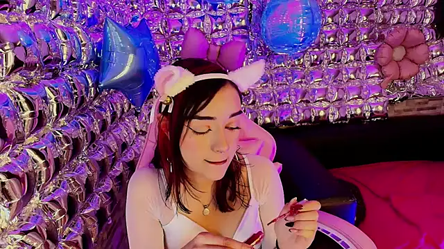 lala cherry online show from 13, 4, 2026