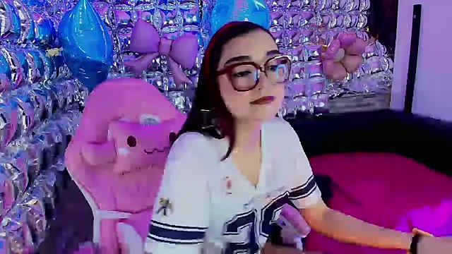 lala cherry online show from 8, 4, 2026