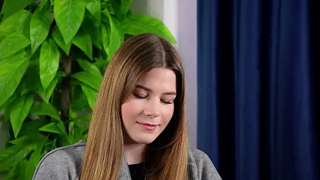 DixieVarlas online show from 8, 3, 2026