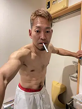 Snapshot of ryuaaaaa chatting on 28, 4, 2026 ryuaaaaa online show from 28, 4, 2026