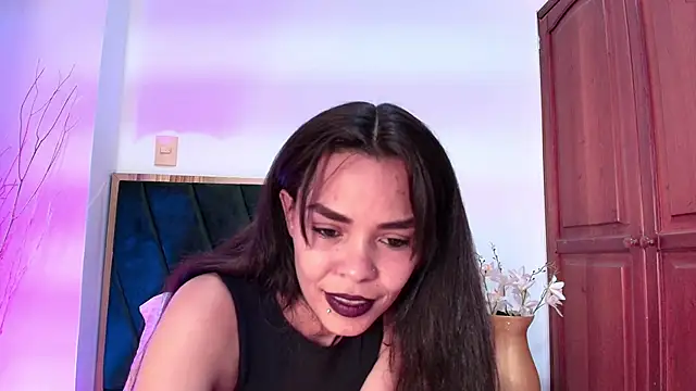 Snapshot of KatrionaNyx chatting on 25, 4, 2026 KatrionaNyx online show from 25, 4, 2026