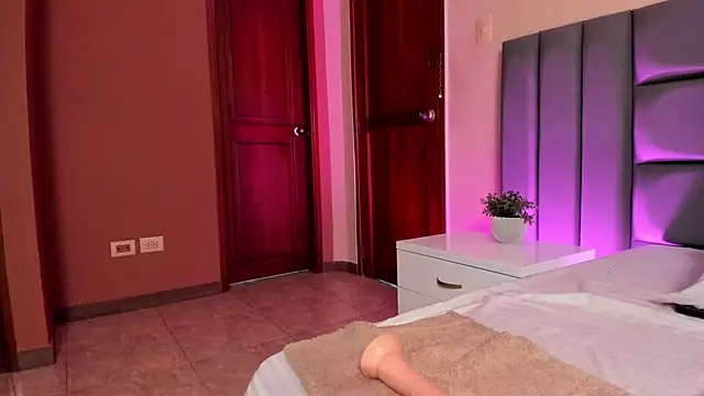 Snapshot of KatrionaNyx chatting on 28, 4, 2026 KatrionaNyx online show from 28, 4, 2026