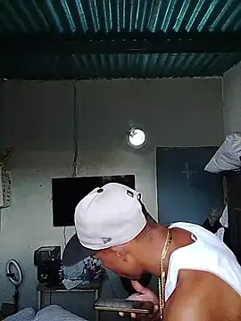 blackhot22c online show from 19, 4, 2026