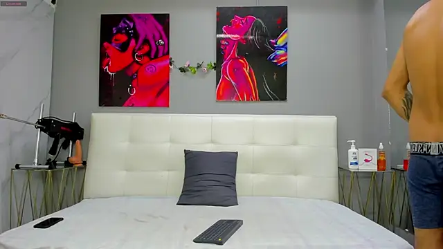 ahsly78Bryan online show from 20, 4, 2026