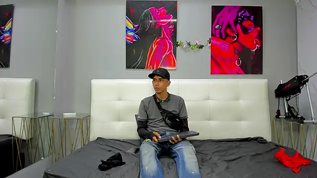 Snapshot of ahsly78Bryan chatting on 28, 4, 2026 ahsly78Bryan online show from 28, 4, 2026