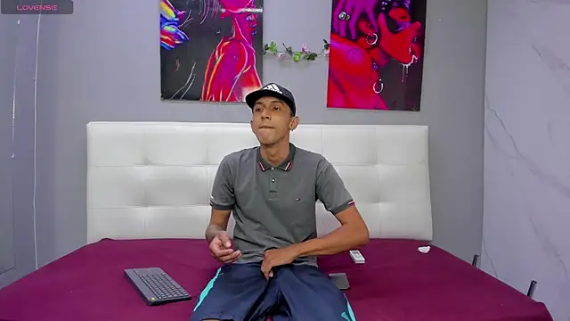 ahsly78Bryan online show from 13, 7, 2026