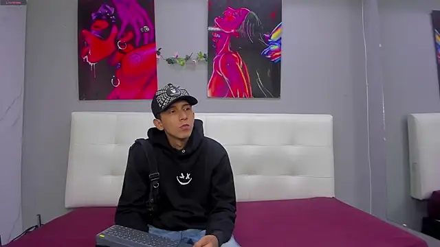 ahsly78Bryan online show from 21, 7, 2026