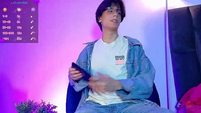 lui x dust online show from 16, 4, 2026