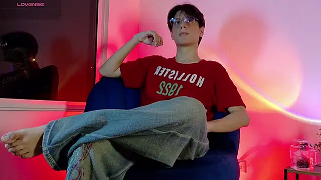 lui x dust online show from 3, 6, 2026