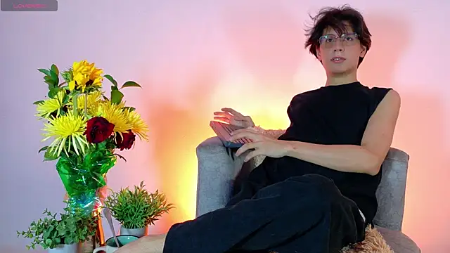 lui x dust online show from 5, 4, 2026