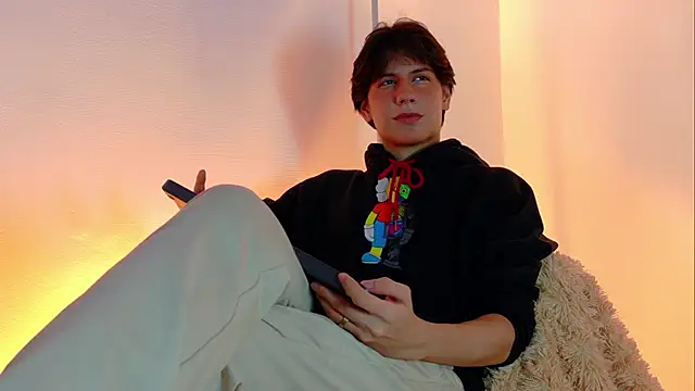 lui x dust online show from 10, 3, 2026