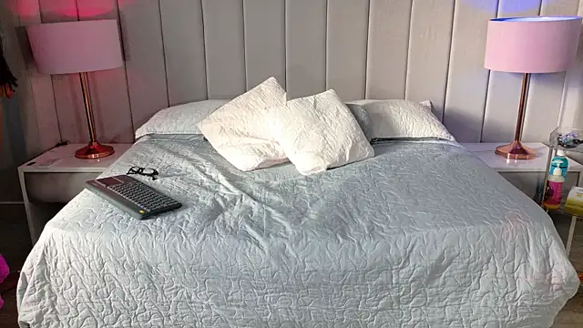 Emily  Stef online show from 2, 6, 2026