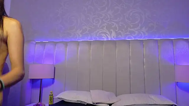 Snapshot of Emily__Stef chatting on 3, 7, 2026 Emily Stef online show from 3, 7, 2026