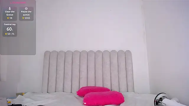 MiaFoox   online show from 5, 3, 2026