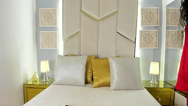 KarinaaCoxx online show from 18, 4, 2026