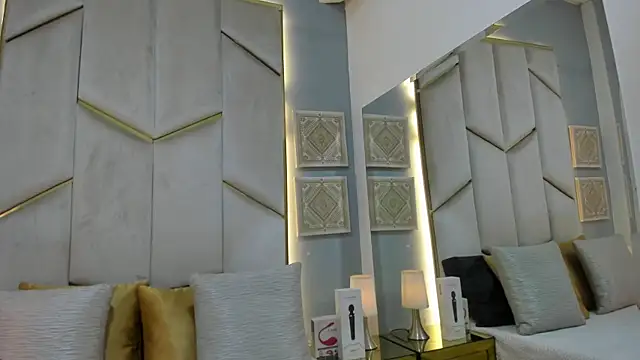 KarinaaCoxx online show from 19, 4, 2026