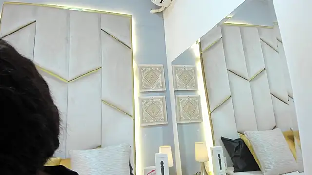 KarinaaCoxx online show from 22, 4, 2026