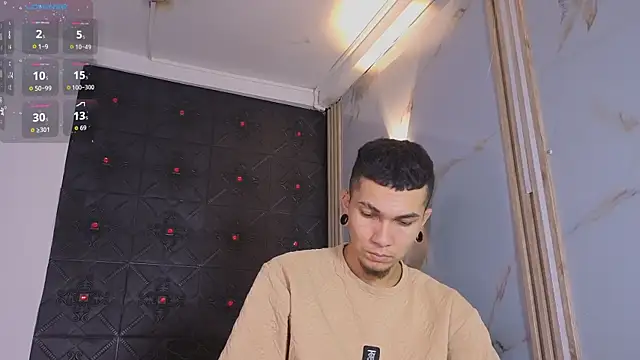 Logan and Reachel online show from 20, 4, 2026