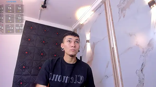 Logan and Reachel online show from 23, 3, 2026