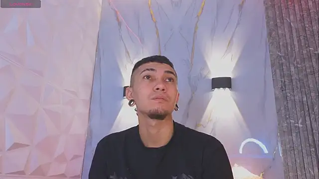 Logan and Reachel online show from 31, 3, 2026