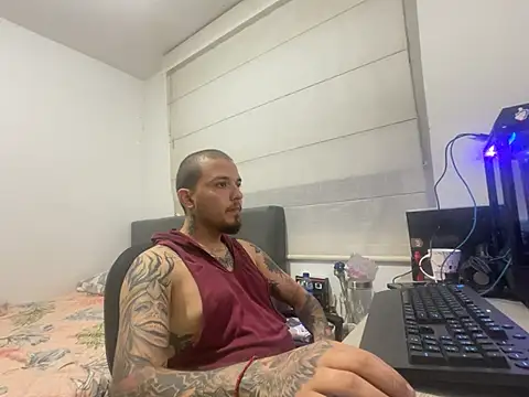 Snapshot of Maximo_Garcia17 chatting on 9, 3, 2026 Maximo Garcia17 online show from 9, 3, 2026