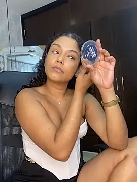 Miaafoxx   online show from 14, 3, 2026