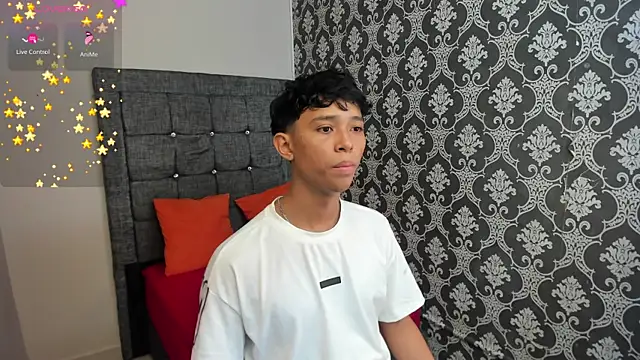Snapshot of Little_Twink19x chatting on 12, 7, 2026 Little Twink19x online show from 12, 7, 2026