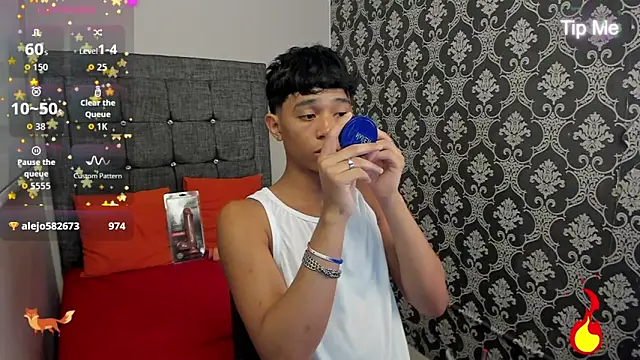 Snapshot of Little_Twink19x chatting on 20, 6, 2026 Little Twink19x online show from 20, 6, 2026