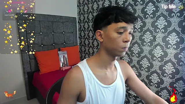 Snapshot of Little_Twink19x chatting on 22, 7, 2026 Little Twink19x online show from 22, 7, 2026