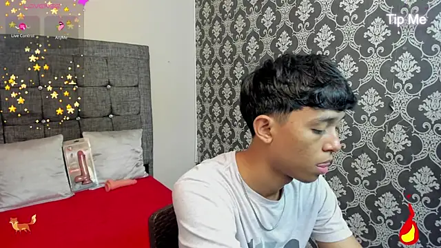 Snapshot of Little_Twink19x chatting on 29, 6, 2026 Little Twink19x online show from 29, 6, 2026